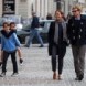 Simon est � Paris